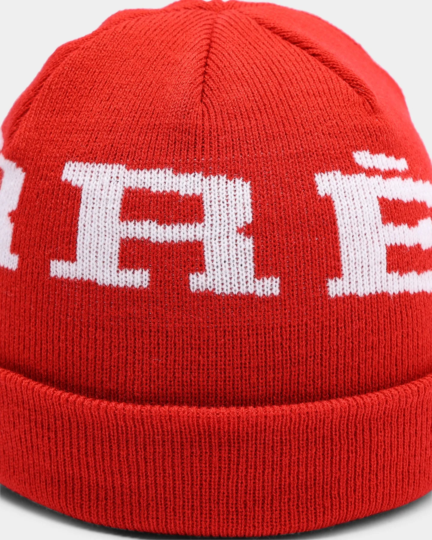 Carré Enorme Beanie Red