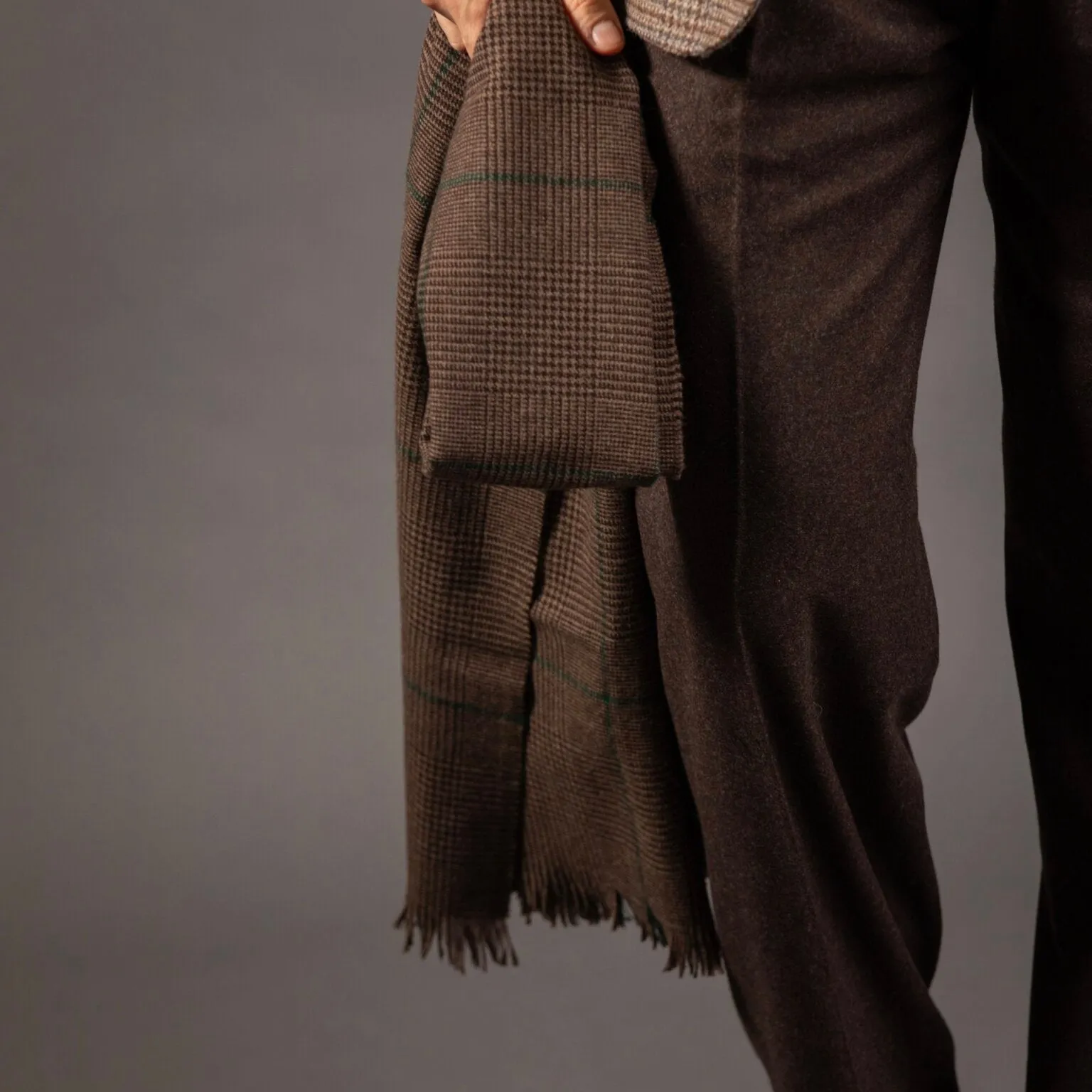 Escorial Wool Scarf in Brown Glen Check