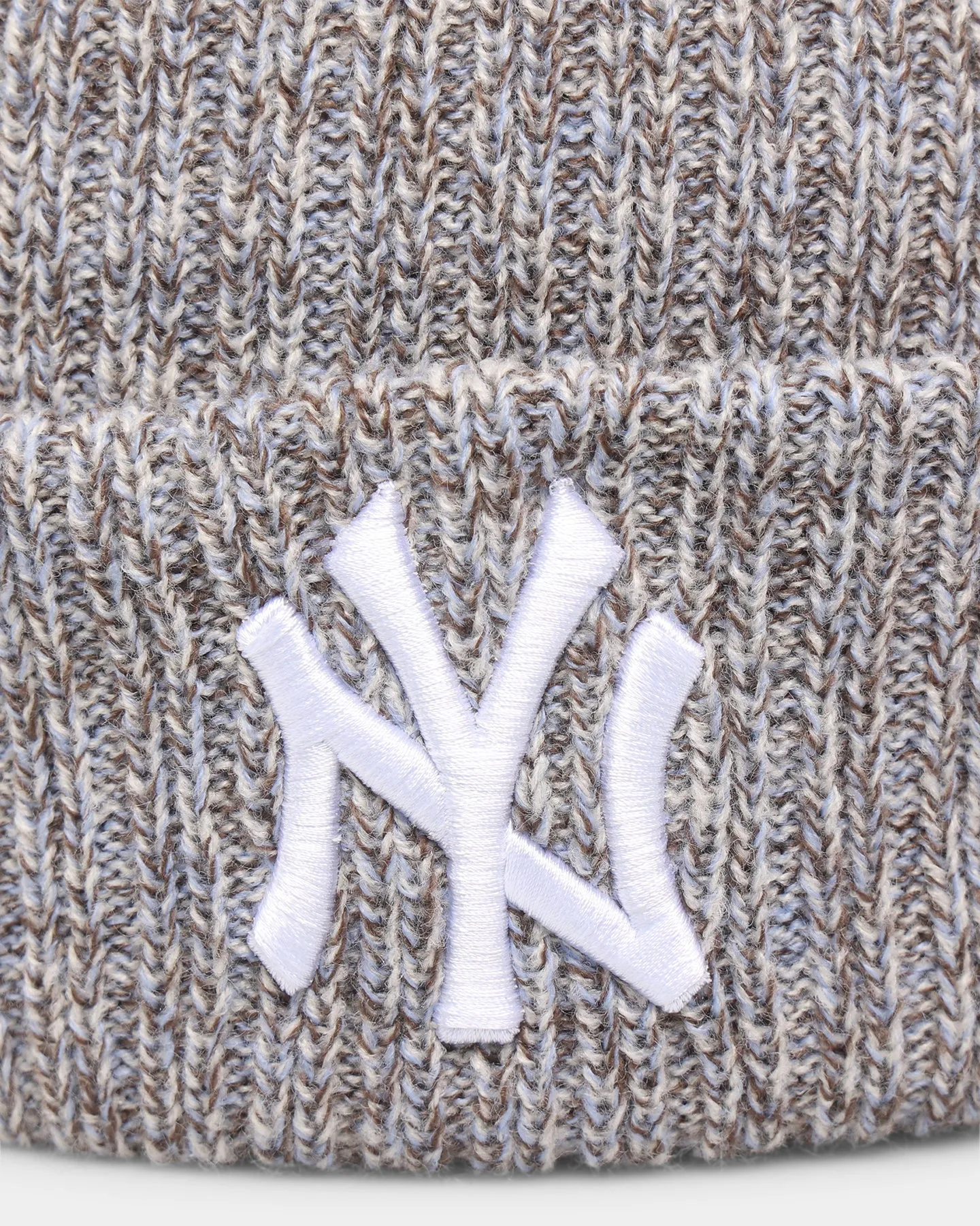 New Era New York Yankees Medium Knit Pom Pom Beanie Stone/Blue