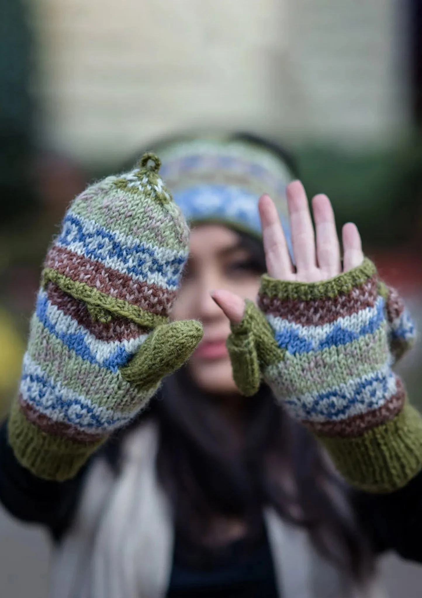 Olive Green Pure Woolen Convertible Mittens